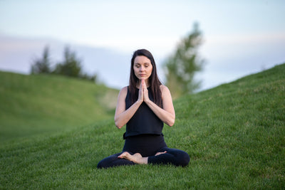 Meditation: Your Ultimate Guide to Destress in a Busy Life